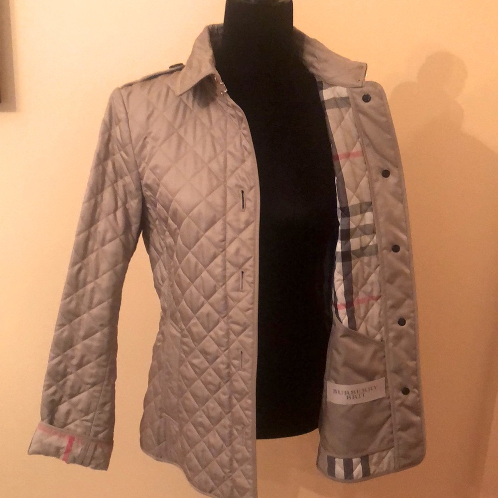 DESIGNER—Burberry Brit Quilted Women’s Medium Jacket